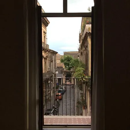 Con Terrazza In Centro Storico קטאניה