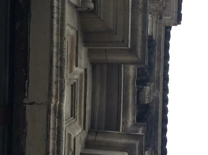 Con Terrazza In Centro Storico Катания