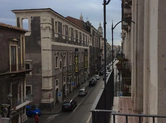 Апартаменты Con Terrazza In Centro Storico Катания