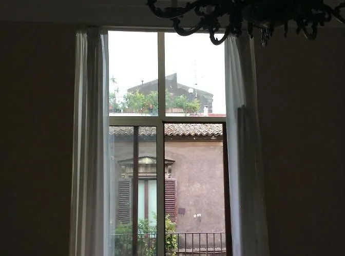 Con Terrazza In Centro Storico Апартаменты