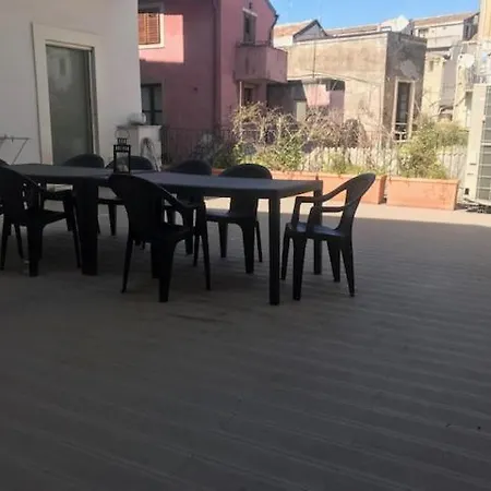 Con Terrazza In Centro Storico * Catania