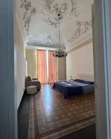 Con Terrazza In Centro Storico * Catania