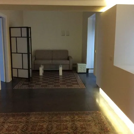 Con Terrazza In Centro Storico Catania